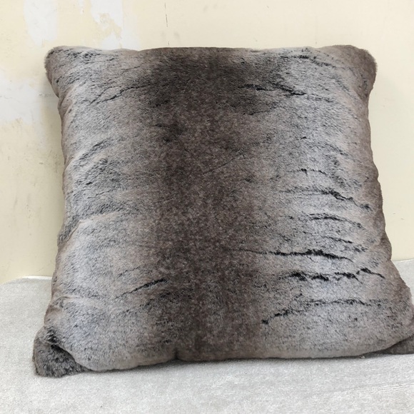 Threshold Accents Threshold Faux Fur Decorative Pillow 26 Inch X 26